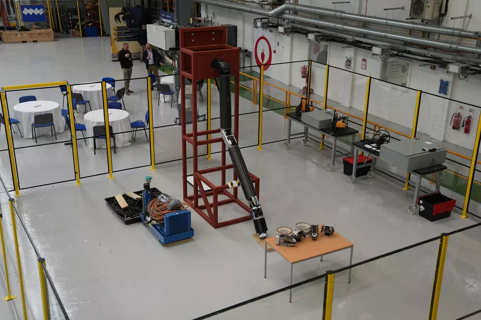 The Fortis hydraulic robotic manipulator