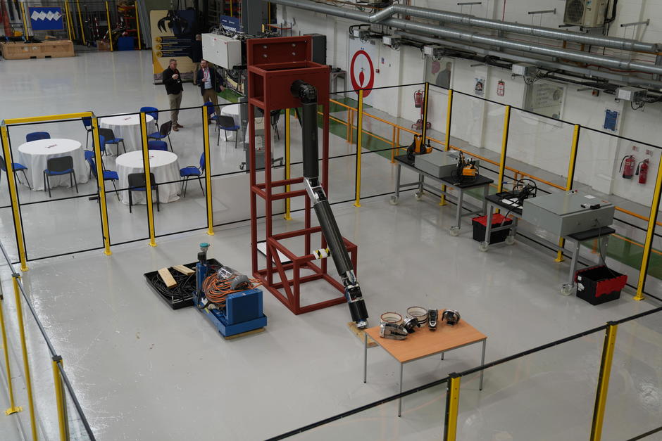 The Fortis hydraulic robotic manipulator